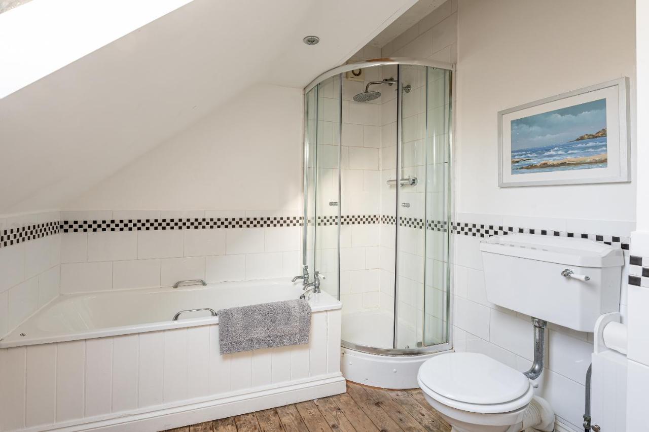 The Old Coach House Apartment York Bagian luar foto